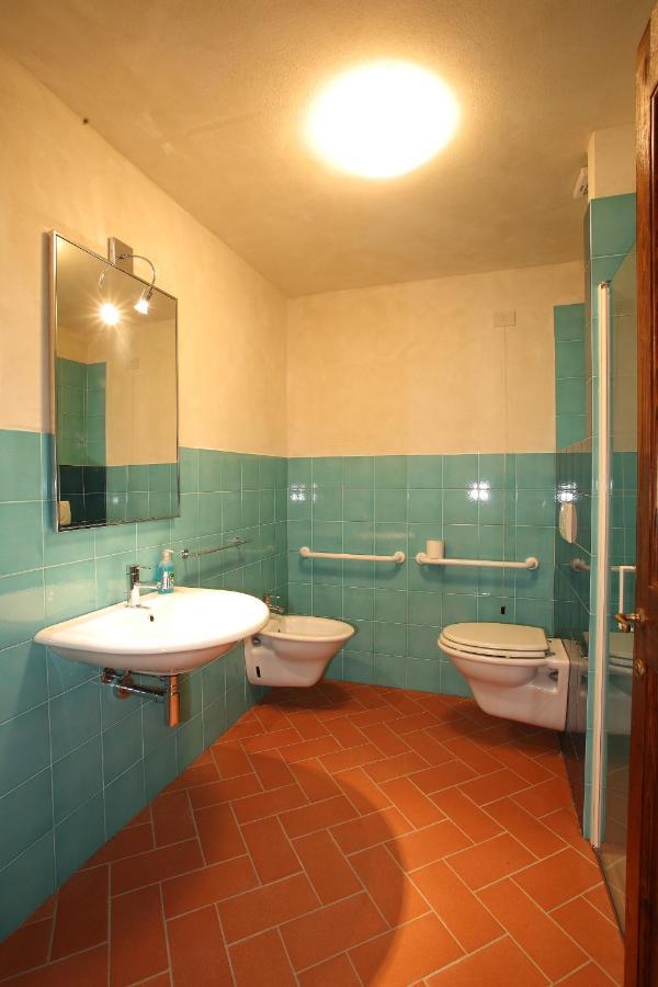 Agriturismo Podere La Casa Palaia Buitenkant foto