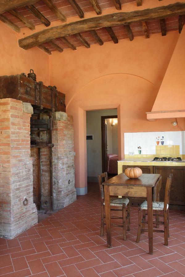 Agriturismo Podere La Casa Palaia Buitenkant foto
