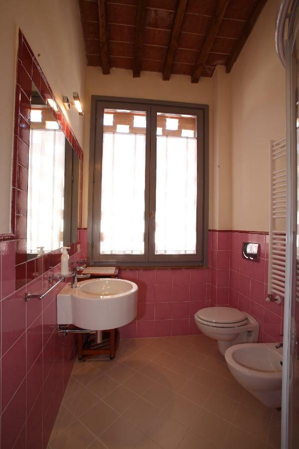 Agriturismo Podere La Casa Palaia Buitenkant foto